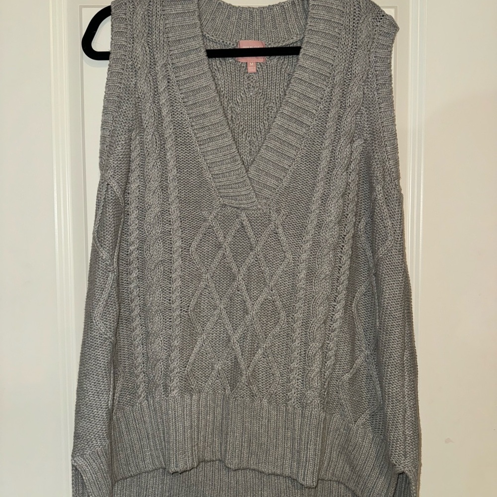 Show Me Your MuMu Gray V-Neck Sweater